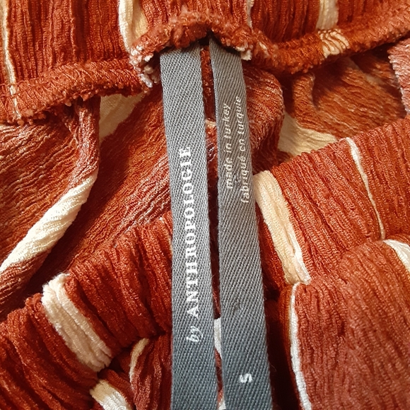 SOLD Anthropologie Off The Shoulder Top - Picture 5 of 5